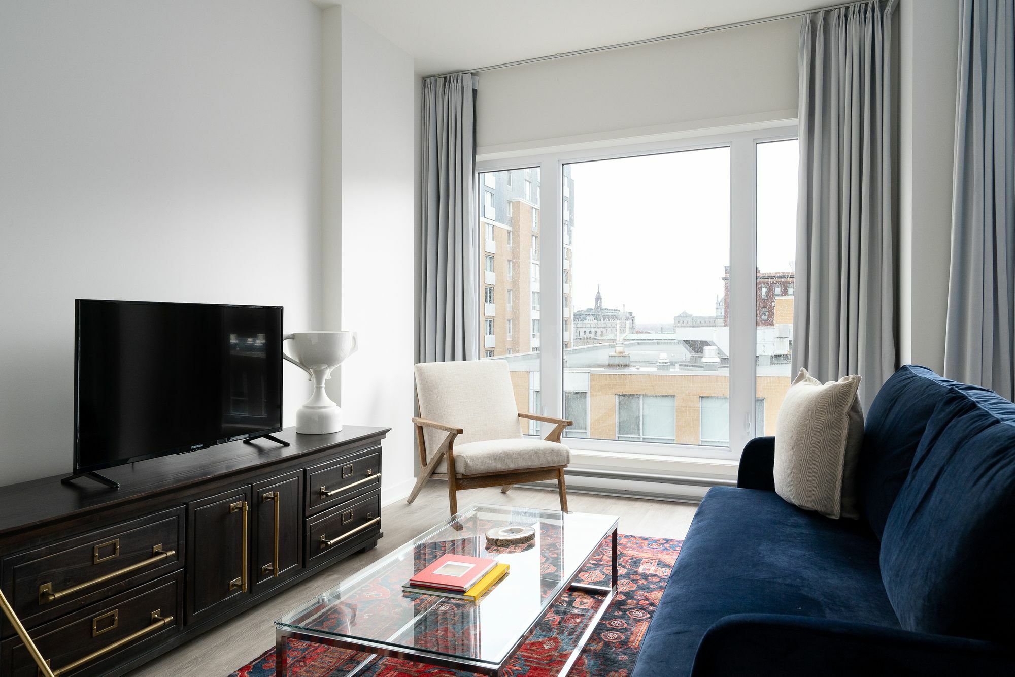 Sleek 1Br In Quartier Des Spectacles By Sonder Daire Montréal Dış mekan fotoğraf